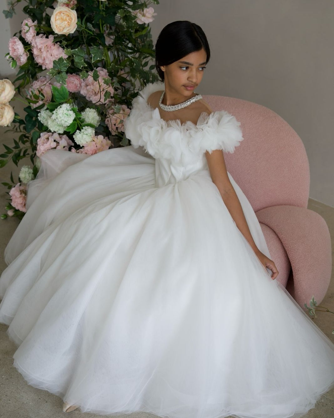 Elegant White Dress OZL 251226